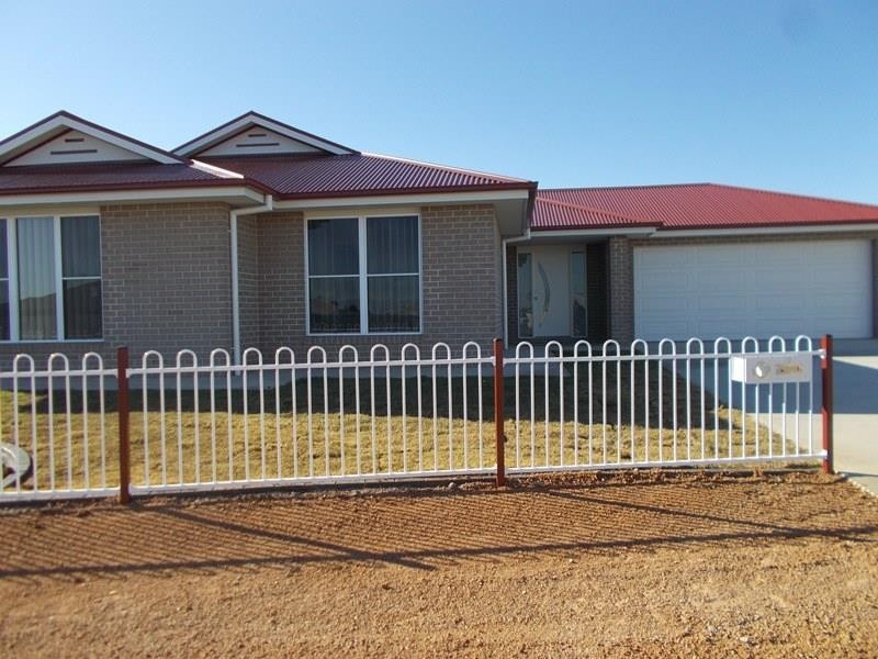 2 Drover Ave, Dubbo NSW 2830