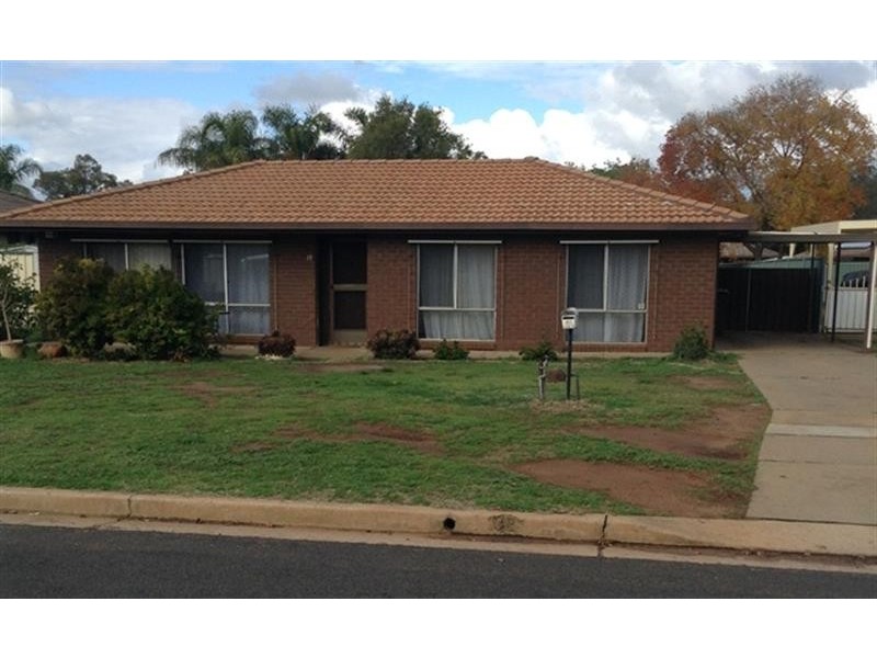 13 Meadowbank  Dr, Dubbo NSW 2830