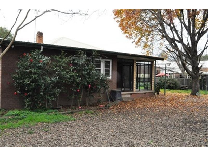 15  Ford St, Wellington NSW 2820