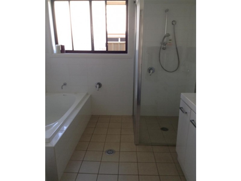 9B Thornett Pl, Dubbo NSW 2830