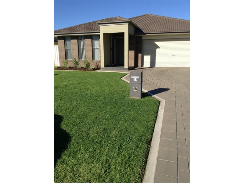 17 Timgarlen Ave, Dubbo NSW 2830