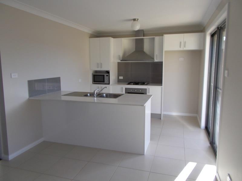 8 Torvean Ave, Dubbo NSW 2830