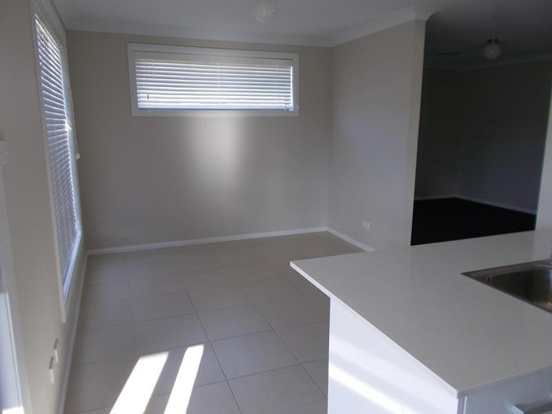 8 Torvean Ave, Dubbo NSW 2830