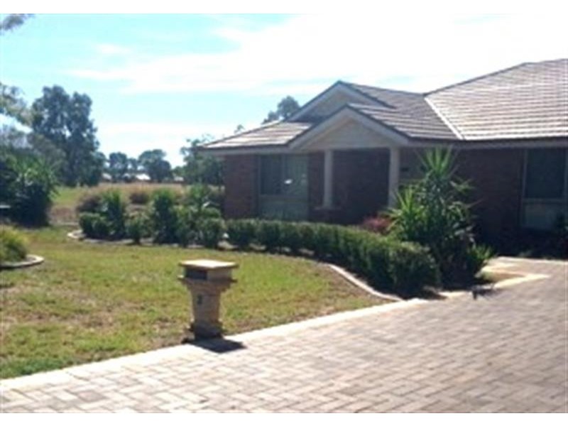 2 Daffodil  Ct, Dubbo NSW 2830