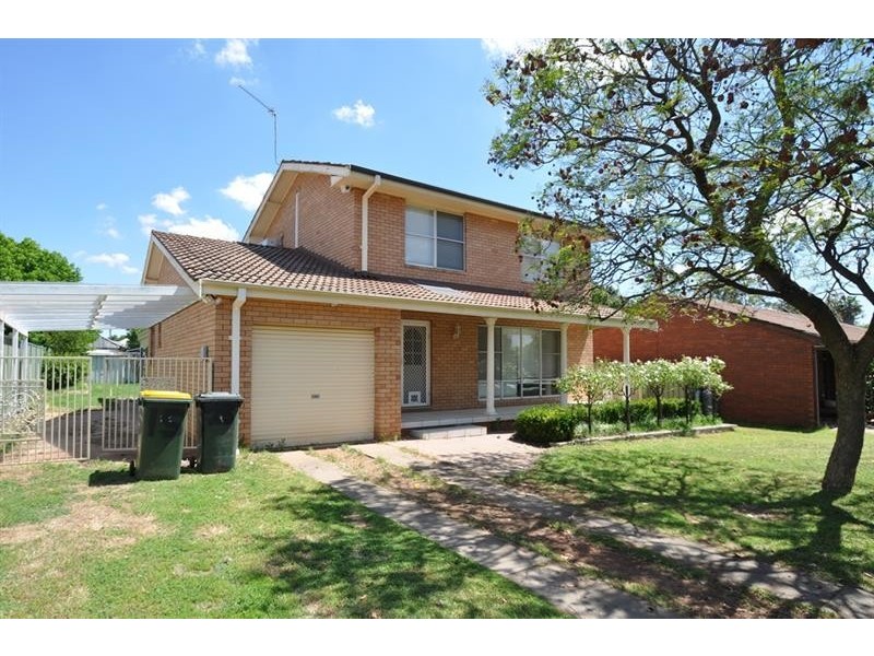 15 Belmore Pl, Dubbo NSW 2830