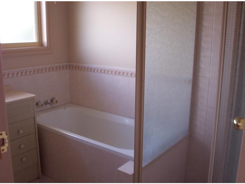 9 Kingfisher St, Dubbo NSW 2830