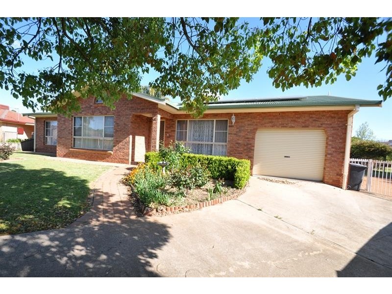 9 Andrew Pl, Dubbo NSW 2830