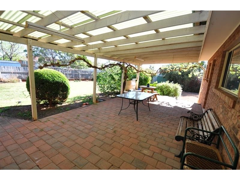 9 Andrew Pl, Dubbo NSW 2830