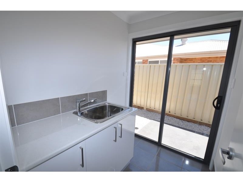 48 Page Ave, Dubbo NSW 2830