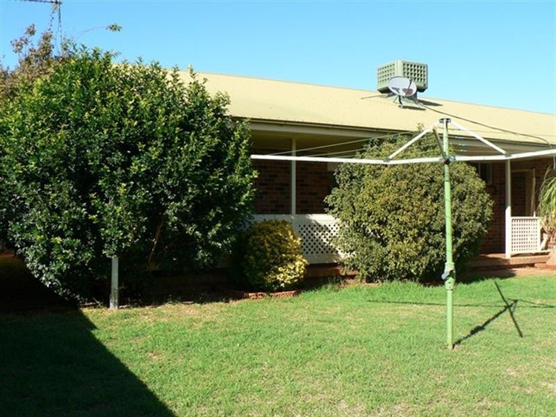 2/64 Birch Ave, Dubbo NSW 2830