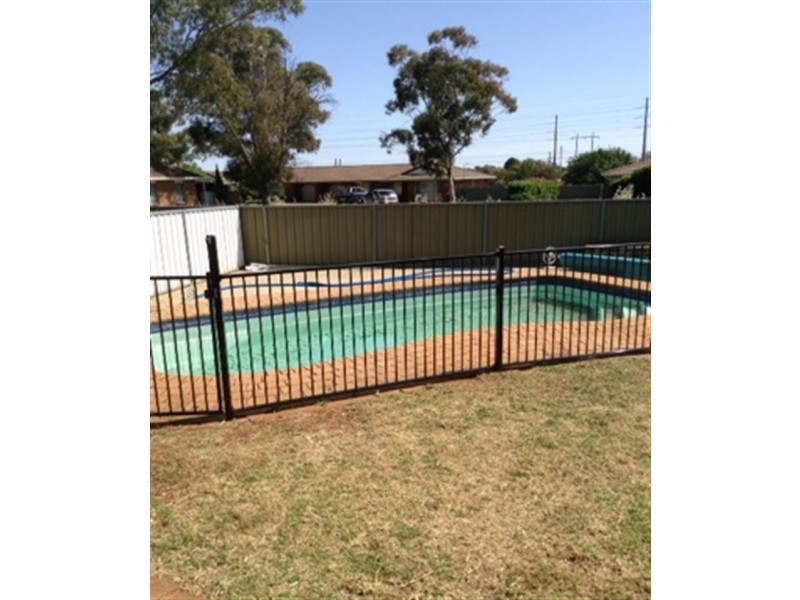 2/64 Birch Ave, Dubbo NSW 2830