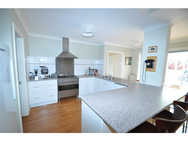 20 Coral Cres, Dubbo NSW 2830