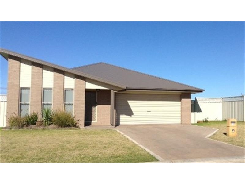 12 Ellenborough Ave, Dubbo NSW 2830