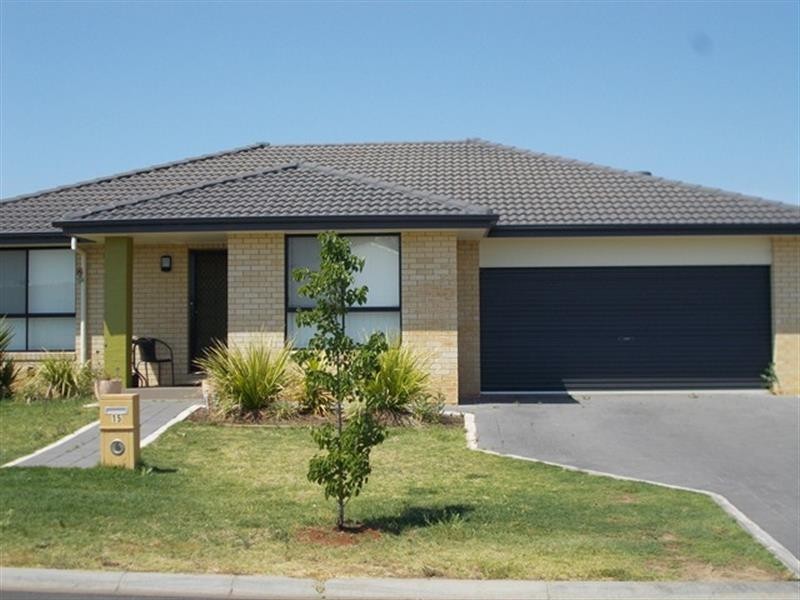 15 Timgarlen Ave, Dubbo NSW 2830