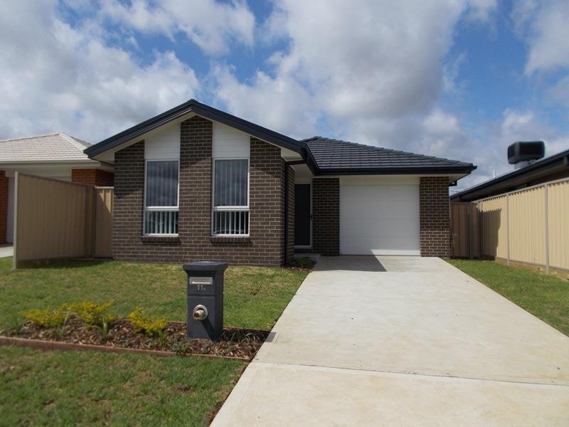 11A Fairview St, Dubbo NSW 2830