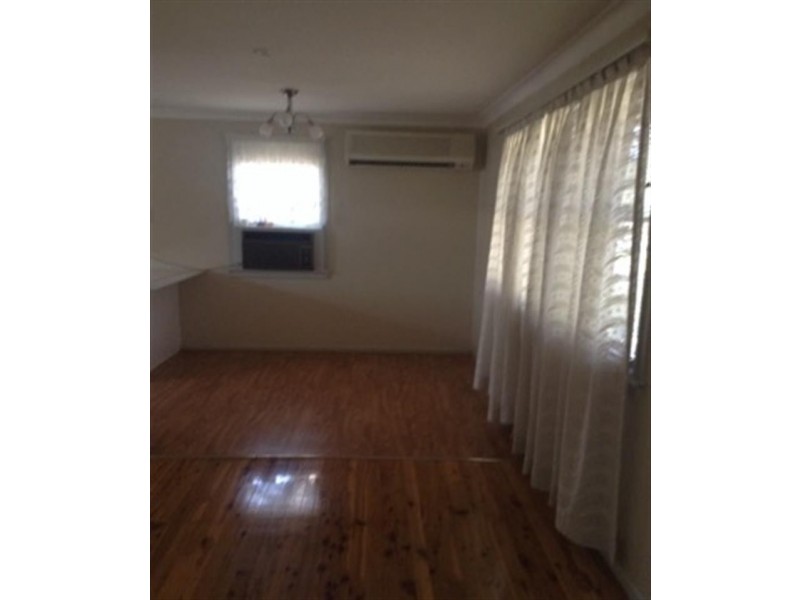 18 Lovett Ave, Dubbo NSW 2830