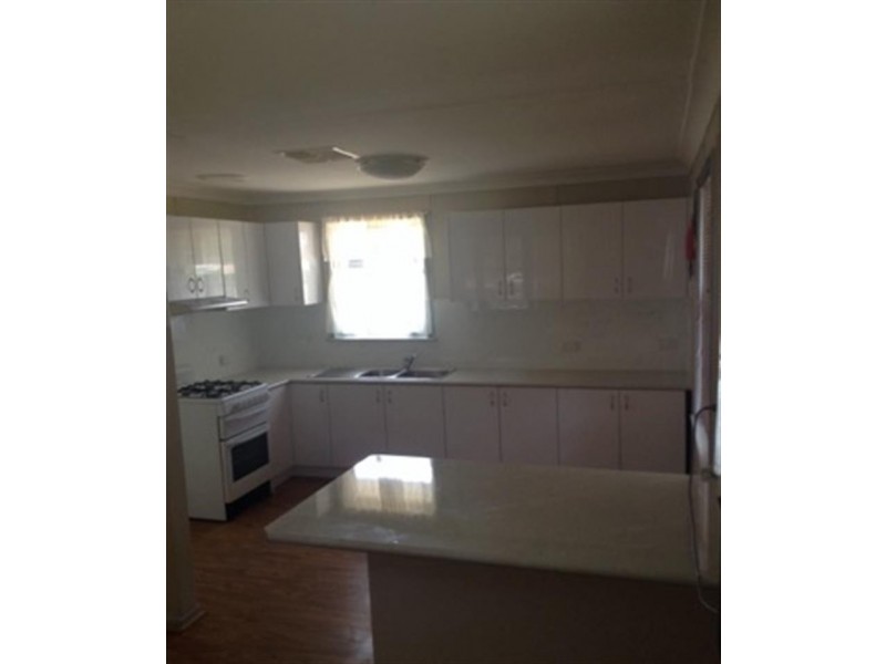 18 Lovett Ave, Dubbo NSW 2830