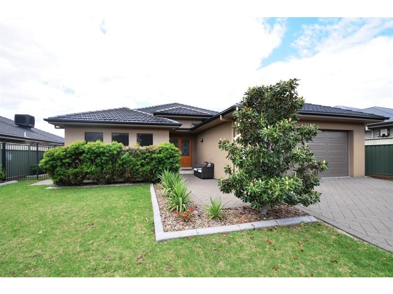 35 Cypress Point Dr, Dubbo NSW 2830