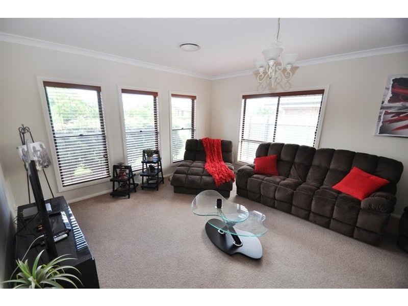 35 Cypress Point Dr, Dubbo NSW 2830