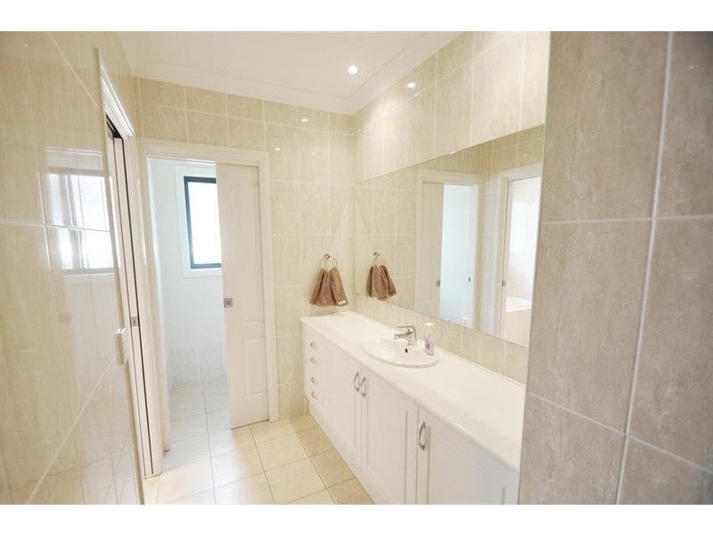 35 Cypress Point Dr, Dubbo NSW 2830