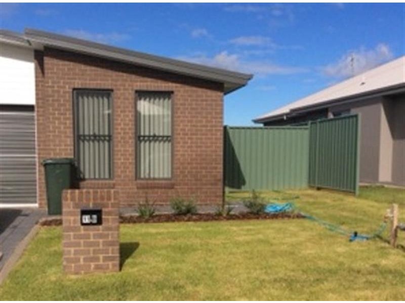 11B Magnolia Bvd, Dubbo NSW 2830