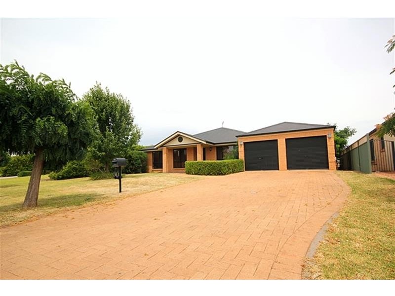 23 St Andrews Dr, Dubbo NSW 2830