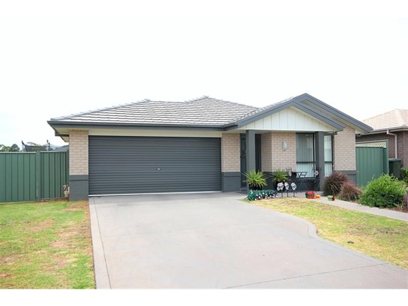 11 Shetland Ave, Dubbo NSW 2830