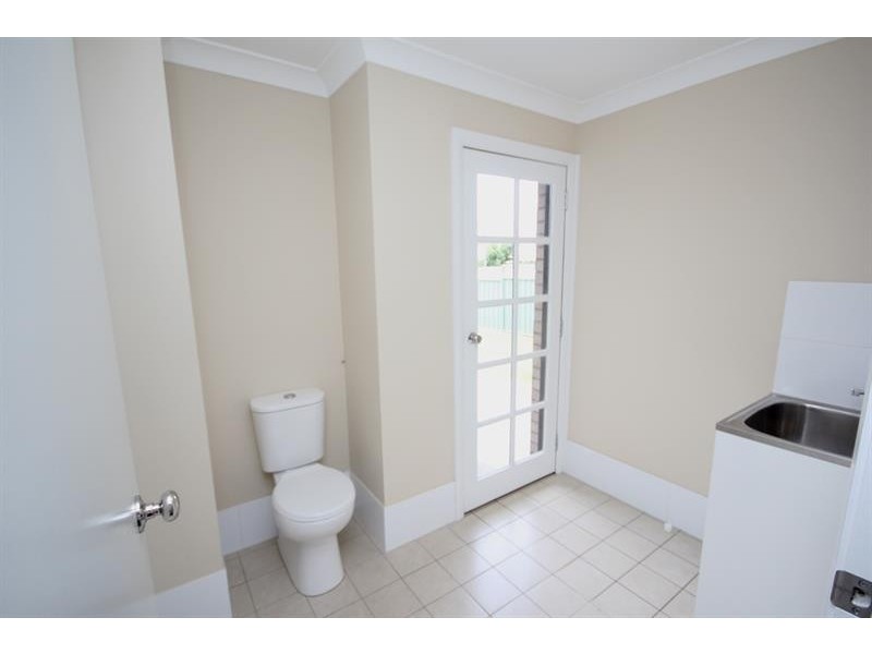 11 Shetland Ave, Dubbo NSW 2830