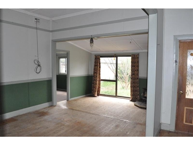 17 Yalcogran St, Mendooran NSW 2842