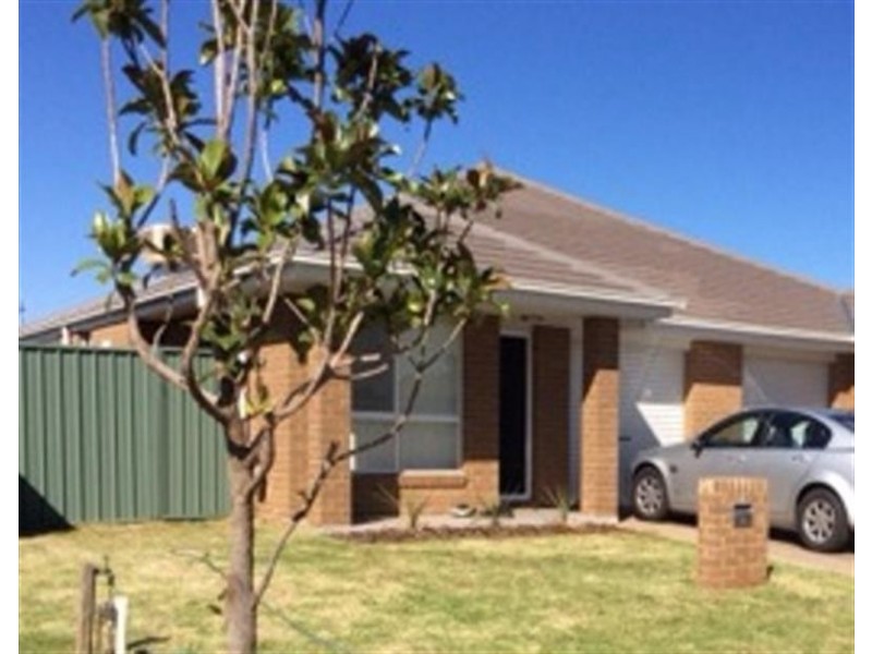 17A Magnolia Bvd, Dubbo NSW 2830