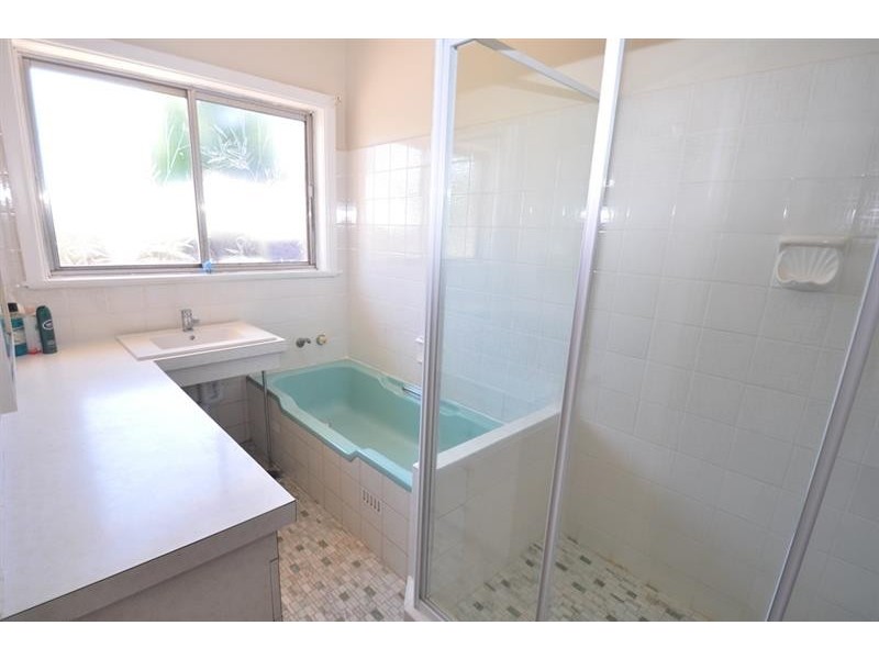 32 Hutchins Ave, Dubbo NSW 2830