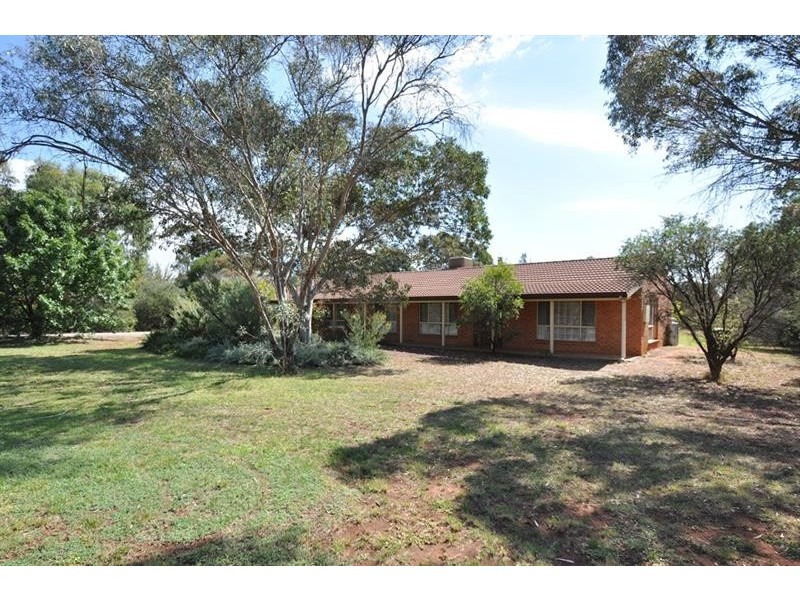 6 Windemere Ave, Dubbo NSW 2830