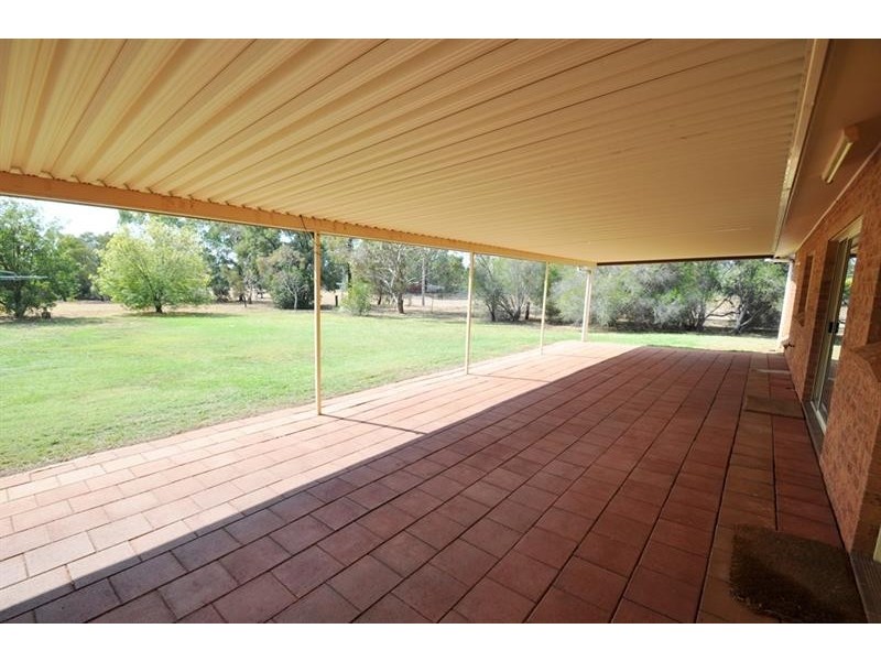 6 Windemere Ave, Dubbo NSW 2830