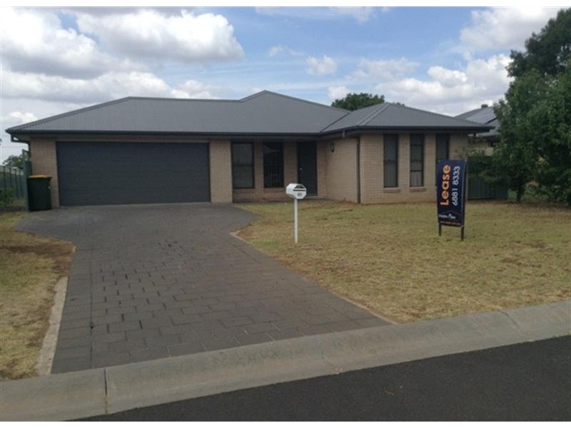 40 Dunheved Cir, Dubbo NSW 2830
