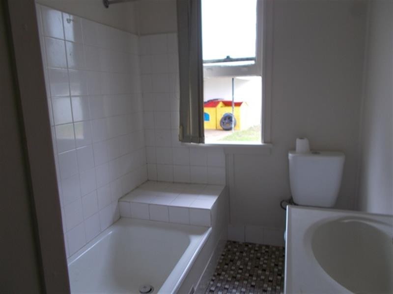 106 Simpson  St, Wellington NSW 2820