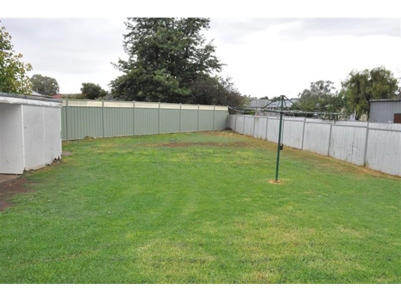 106 Simpson  St, Wellington NSW 2820