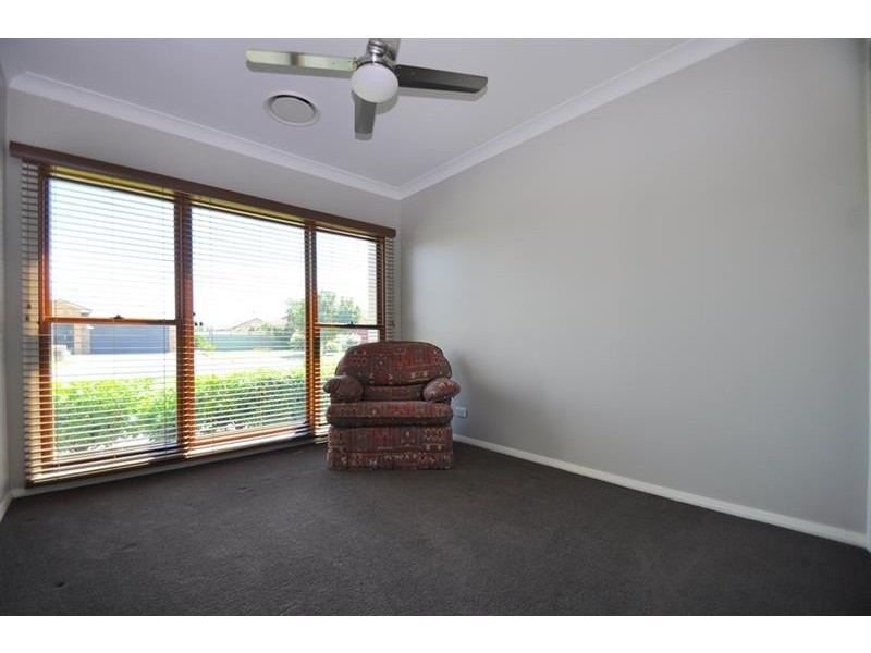 3 Hilton Pl, Dubbo NSW 2830