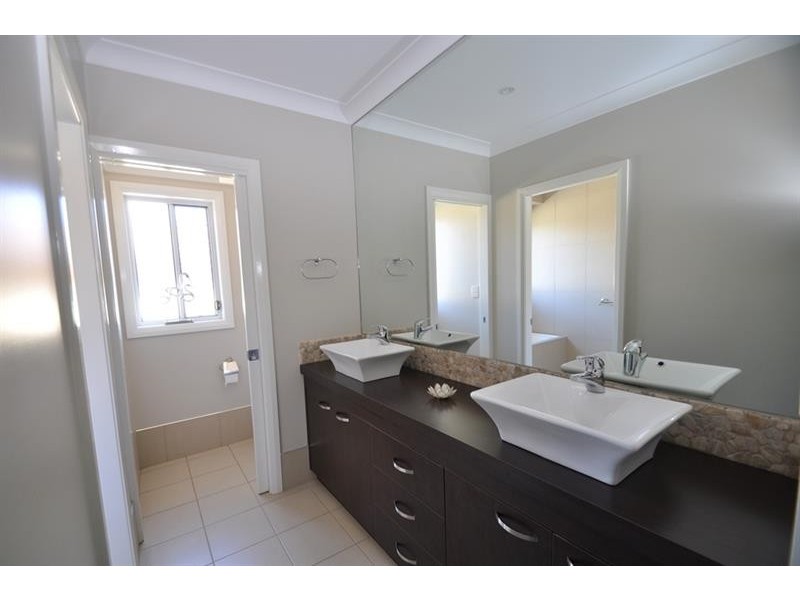 3 Hilton Pl, Dubbo NSW 2830