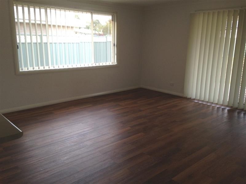 28B Dalbeattie Cres, Dubbo NSW 2830