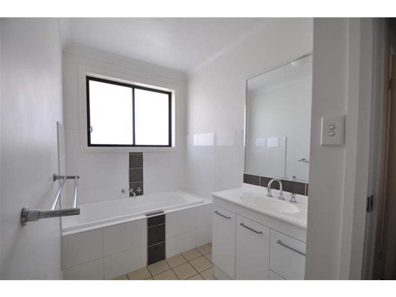 21 Dunheved Cir, Dubbo NSW 2830