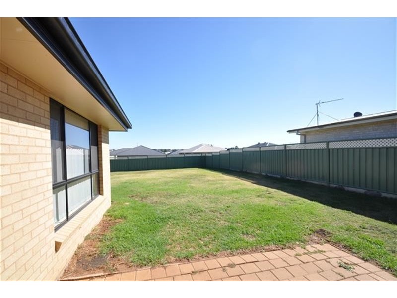 21 Dunheved Cir, Dubbo NSW 2830