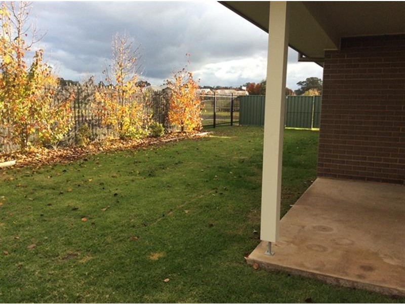 18 Loch Lomond Way, Dubbo NSW 2830