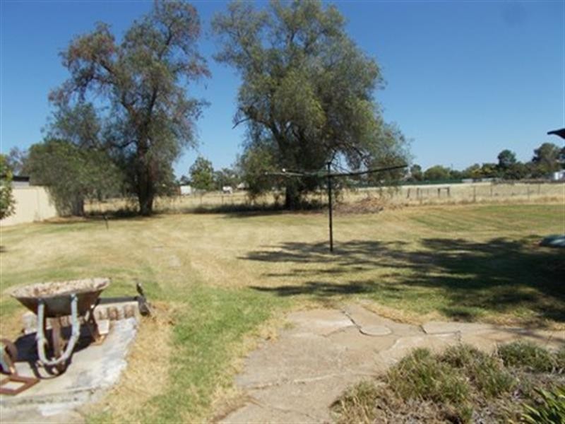 7 Farnell St, Mendooran NSW 2842