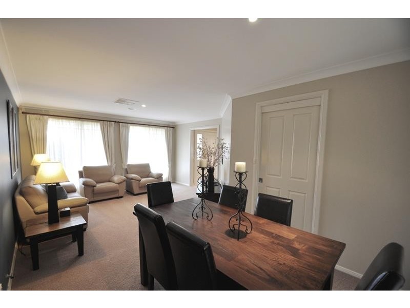 18 Christie  Cl, Dubbo NSW 2830