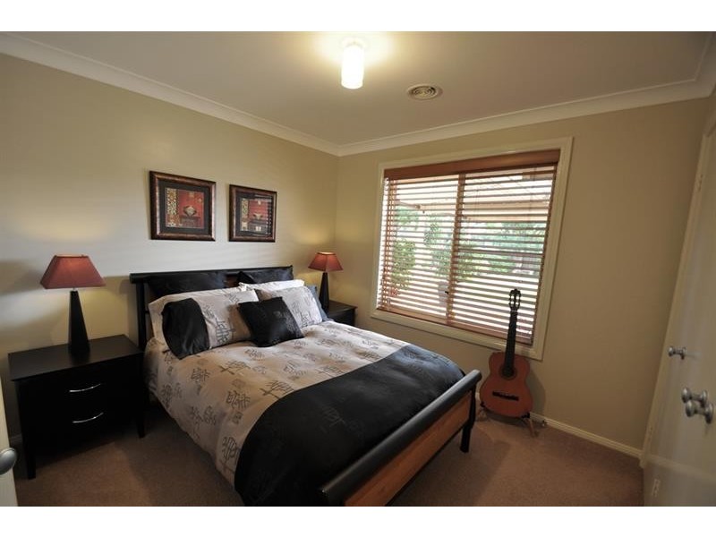 18 Christie  Cl, Dubbo NSW 2830