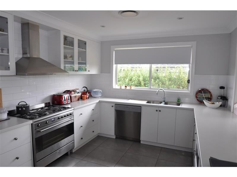 24 Loch Lomond  Way, Dubbo NSW 2830