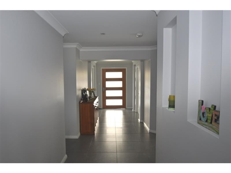 24 Loch Lomond  Way, Dubbo NSW 2830