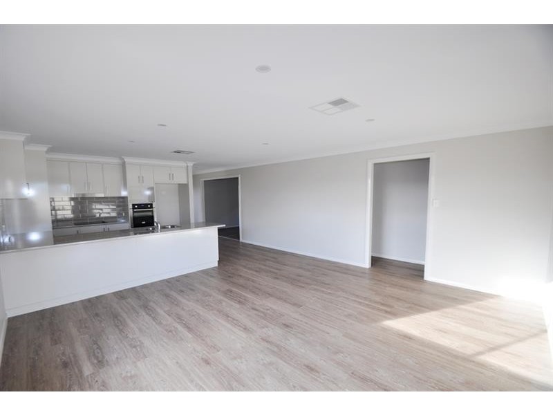 18A Cobbity  Ave, Dubbo NSW 2830