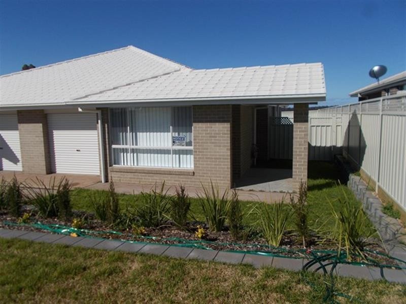 30B Lansdowne Dr, Dubbo NSW 2830