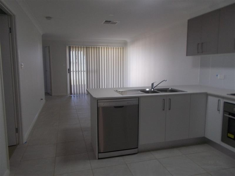 11B Apsley Cres, Dubbo NSW 2830